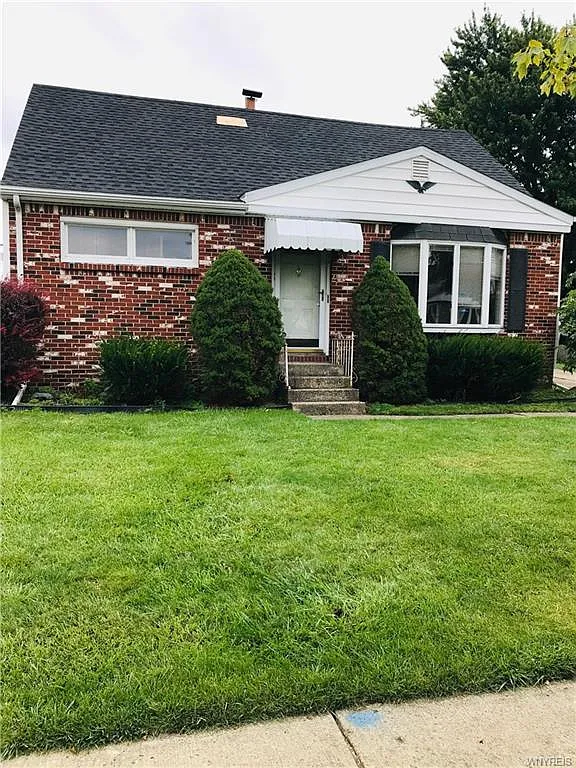 71 Lemoine Ave photo 1