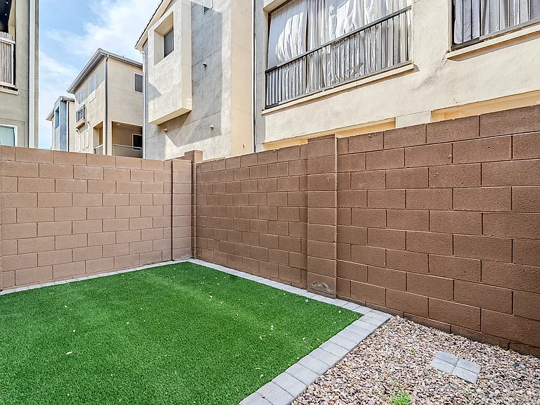 7050 W Carter Dr — Photo 11