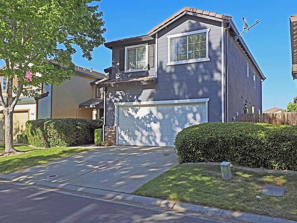2nd image of 8769 White Cedar Ln
