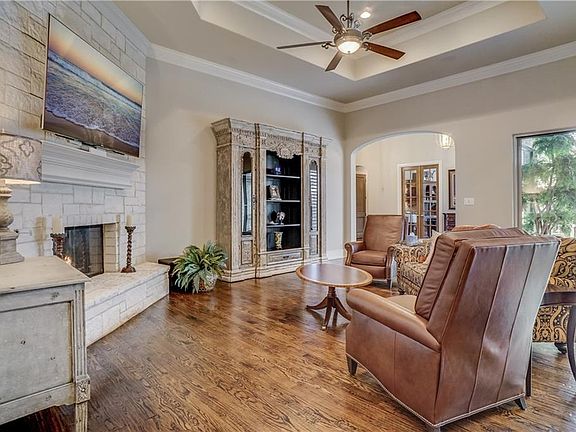 4th image of 2917 Riverbrook Way