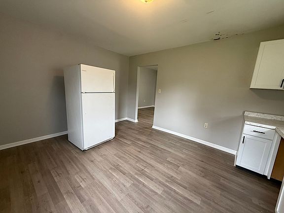 4th image of 1709 W 9th St