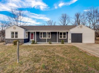 743 W Whiteside Street, Springfield, MO 65807