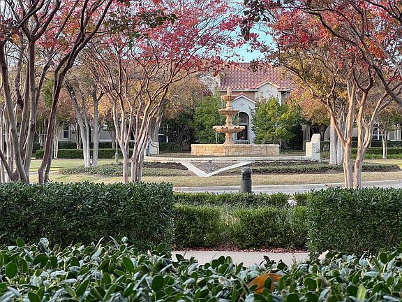3rd image of 436 Fuente