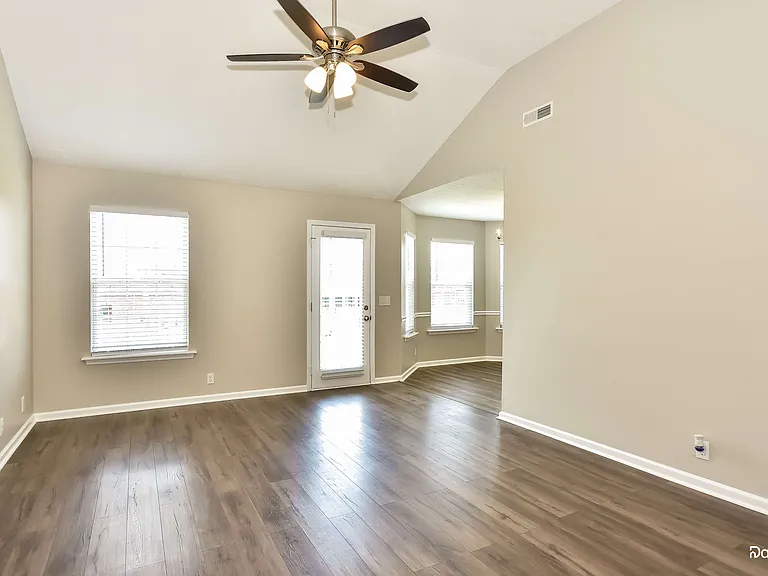 605 Ronnie Erwin Ln — Photo 6