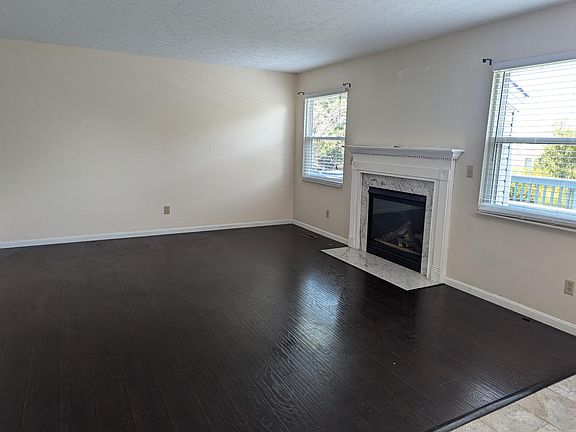 5th image of 8326 Lee Ct