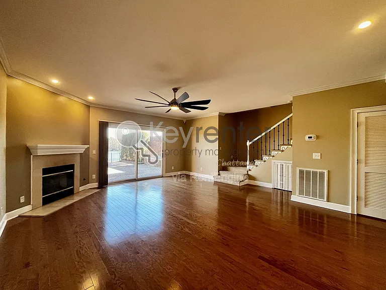 3166 Waterfront Dr — Photo 6