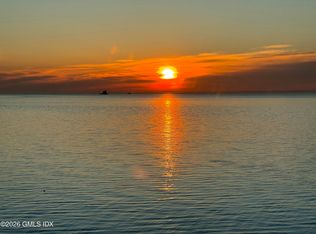 1053 Fairfield Beach Rd, Fairfield, CT 06824