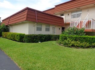 12015 Greenway Cir S APT 101, Royal Palm Beach, FL 33411