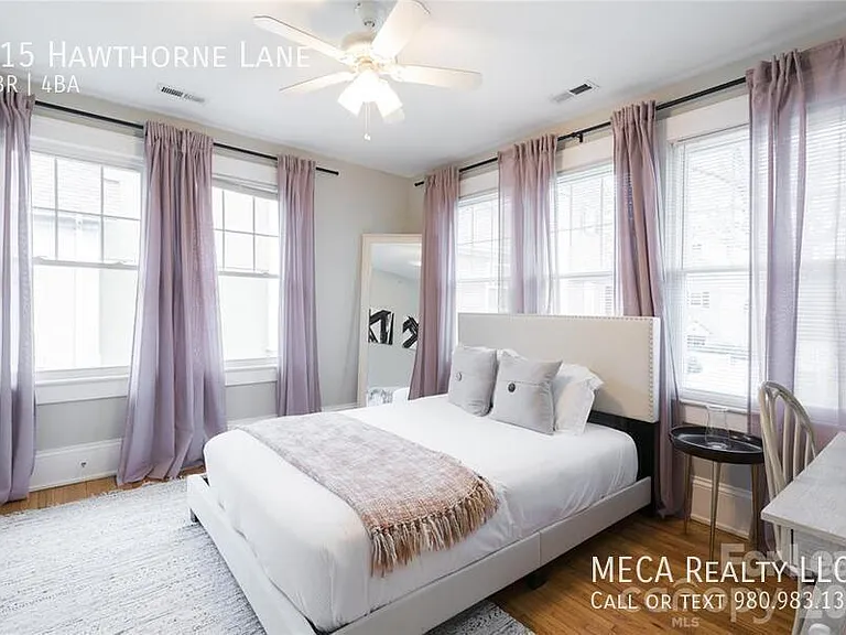 715 Hawthorne Ln — Photo 16