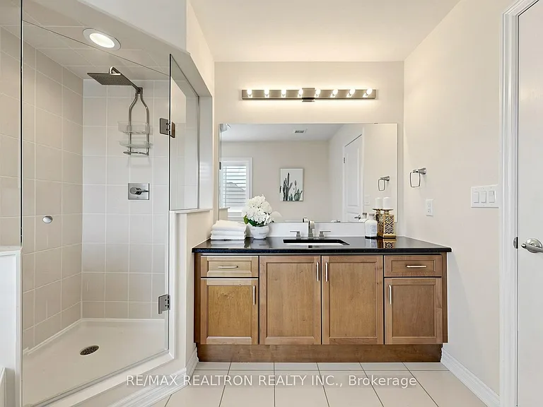 7 Military Ct — Photo 30