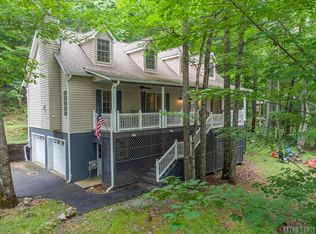 150 Mayapple Dr, Sapphire, NC 28774