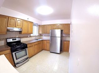 2337 37th St #2, Astoria, NY 11105