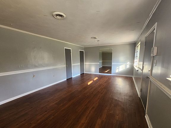 2nd image of 511 Johnson Rd