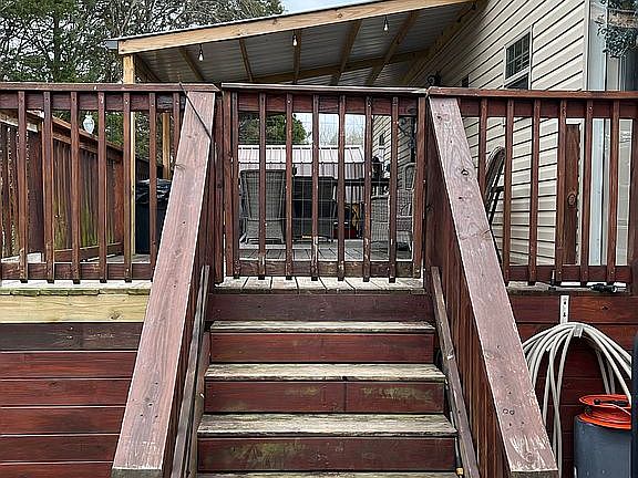 5th image of 529 Johns Creek St