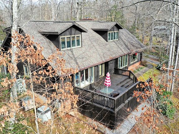 3rd image of 360 Rivercrest Dr