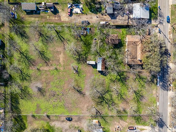 3rd image of 1240 Rice Rd