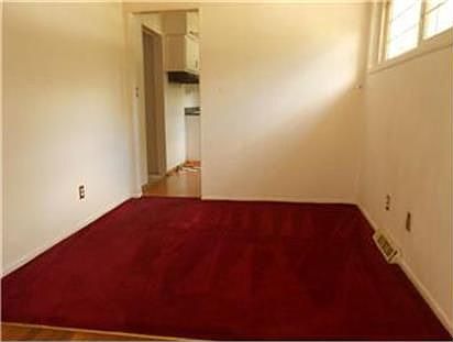 4th image of 318 N 80th Ter
