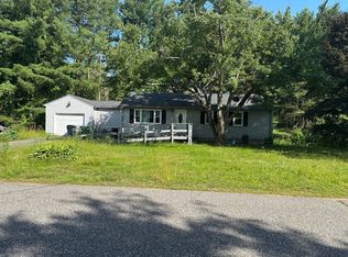 15 Country Ln, Belchertown, MA 01007