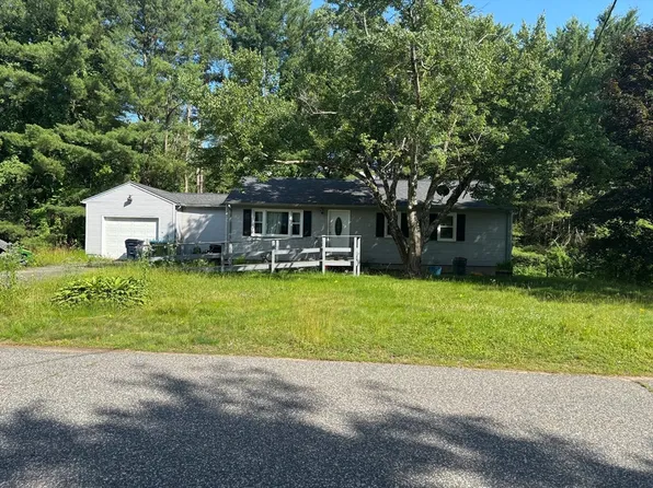 15 Country Ln, Belchertown, MA 01007