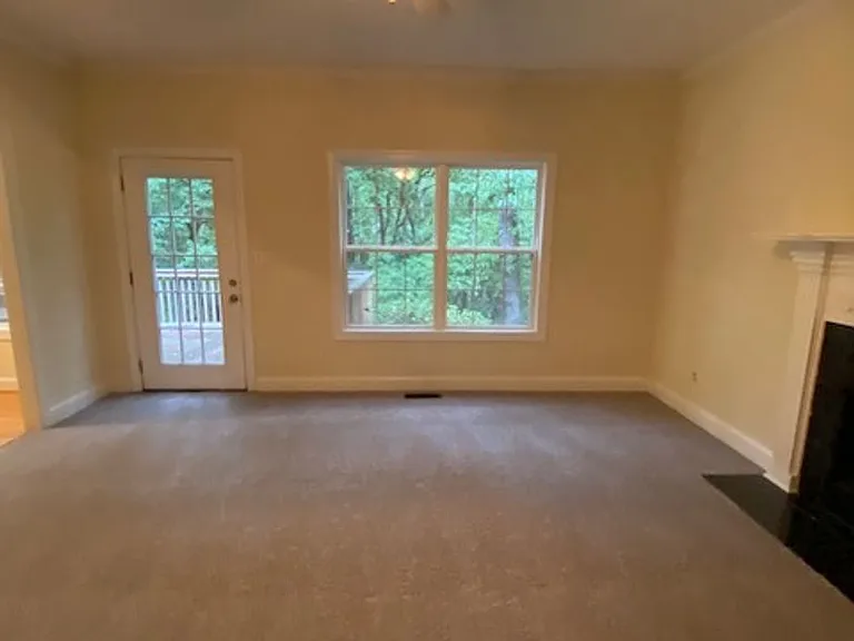 506 Eagle Pointe Dr — Photo 6