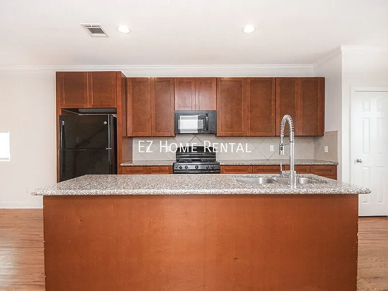 2407 Ferguson Way #1 — Photo 4