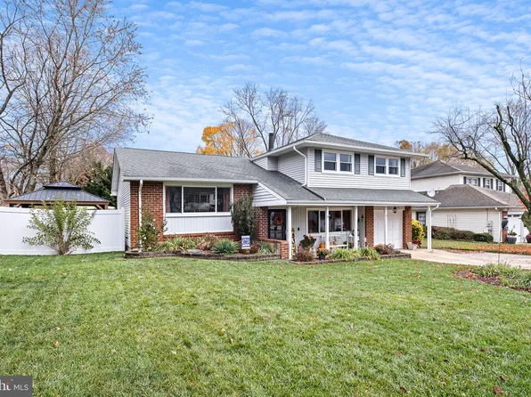 25 Phoenix Ave, Newark, DE 19702