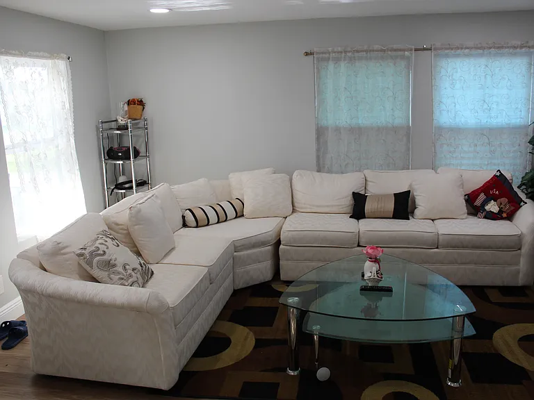 1925 Speck Dr — Photo 4
