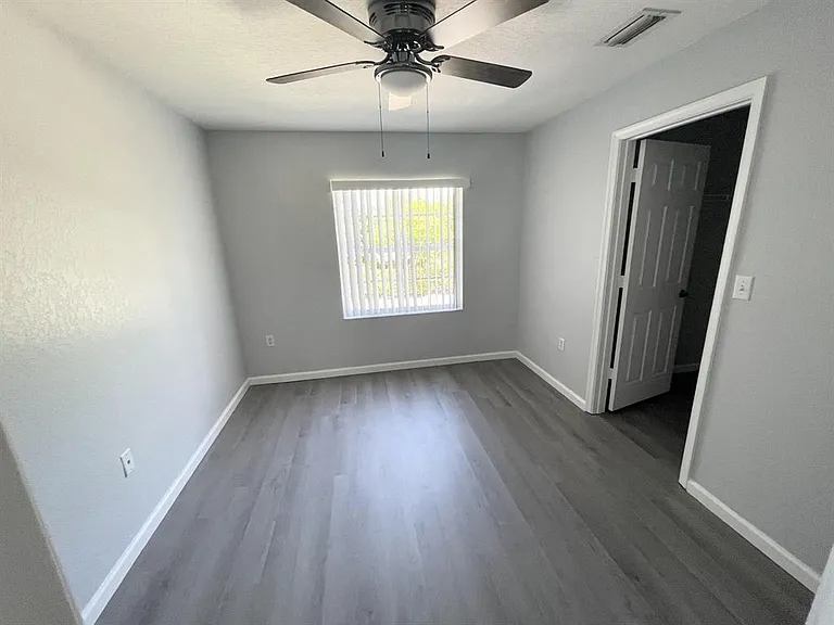 6301 Landings Ter — Photo 4