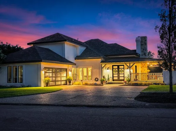 509 Oakland Hills Ln, Kerrville, TX 78028
