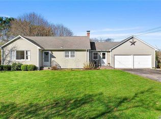 35 S Phillips Ave, Remsenburg, NY 11960