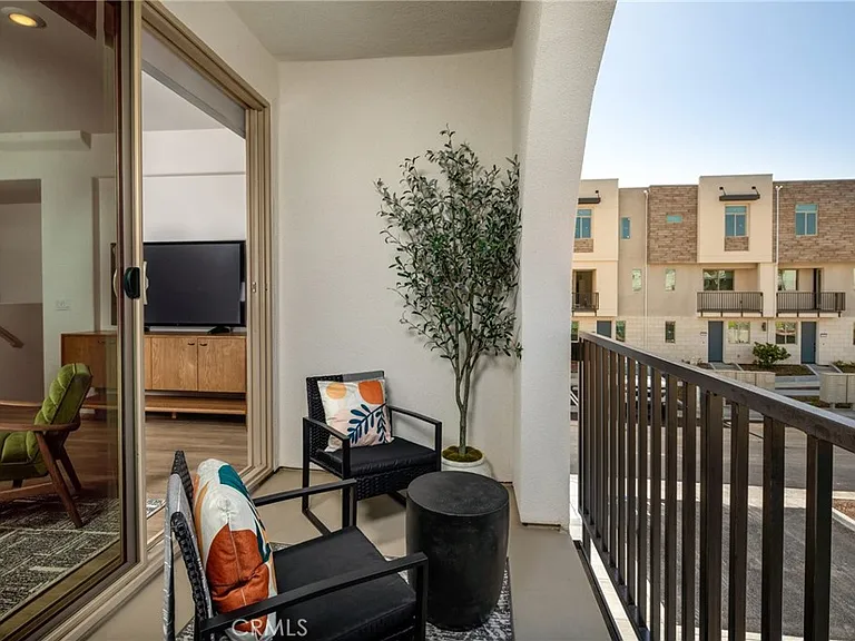 1566 W Nicole Way — Photo 22