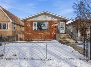 11915 92nd St NW, Edmonton, AB T5G 1A7