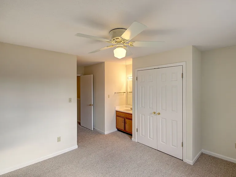 988 Clarizz Blvd S — Photo 22