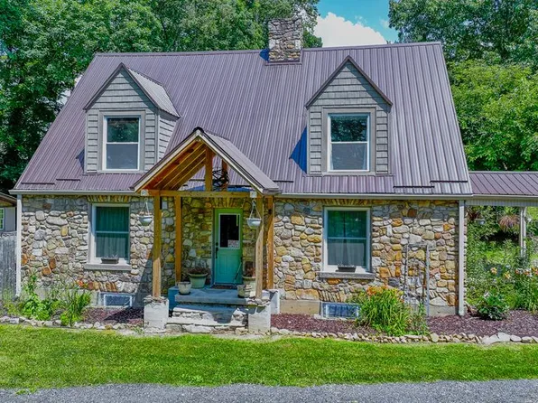 31232 Hollyfield Rd, Damascus, VA 24236