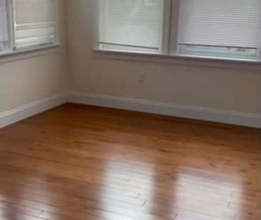 2nd image of 161 E 56th St
