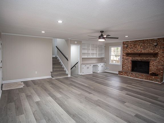 3rd image of 1005 Kennedy St