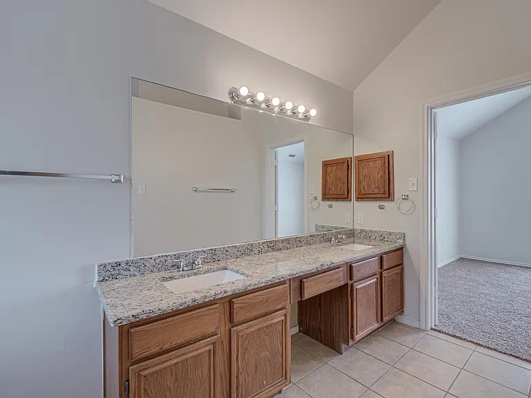 1411 Prentice St — Photo 21