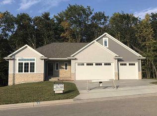 3355 Largo Ridge Drive Ct, Green Bay, WI 54311