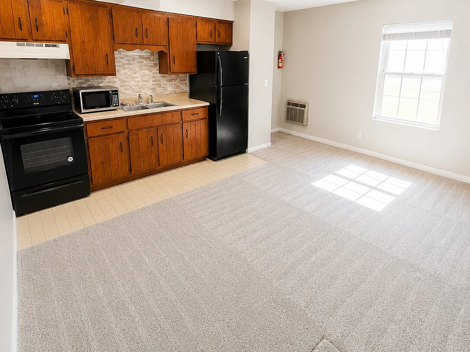 101 E Gray St #3