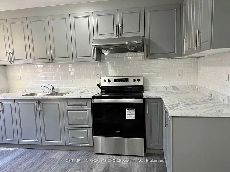 23 Travis Cres #BASEMENT — Photo 7