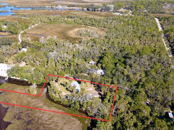 1348 Osowaw Blvd, Spring Hill, FL 34607