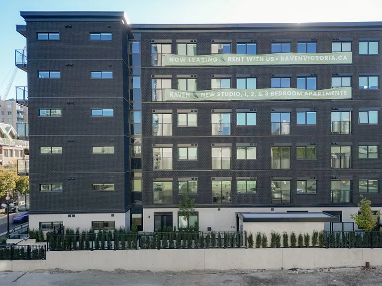 1124 Vancouver St — Photo 16