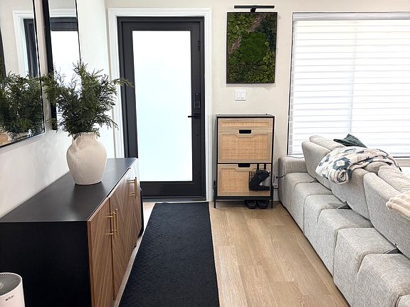 2nd image of 100 SW 7th St #1