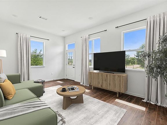 4th image of 2538-40 Congress St