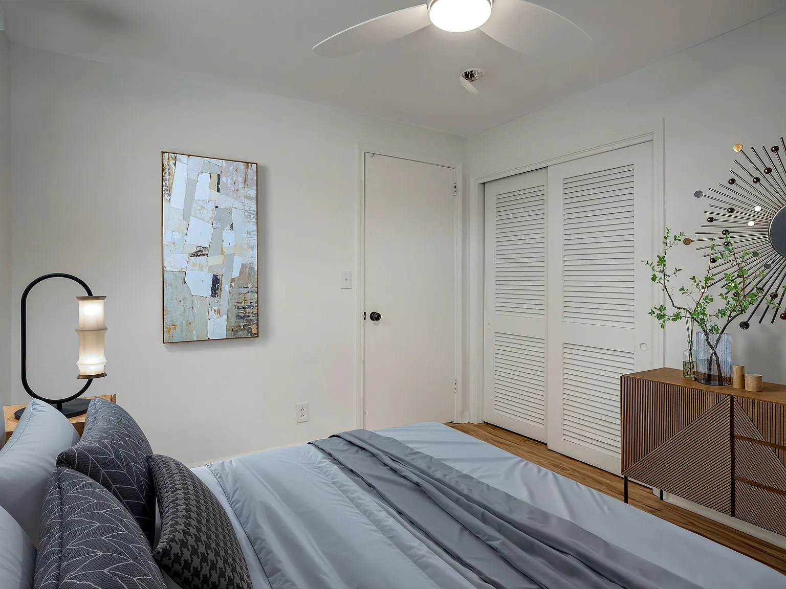 2 bed, 1.0 bath, $1,995 — Photo 4