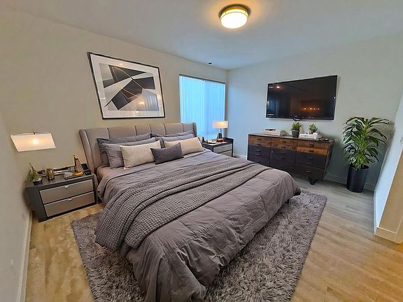 4th image of 1136 S Clark Dr APT 1