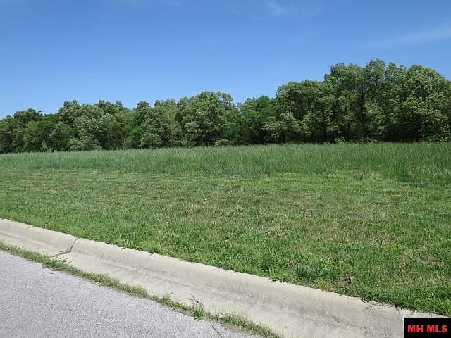 2nd image of Charleston Pl
