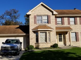 8875 Dryden St, Woodridge, IL