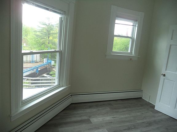 5th image of 15 Bridge St #2