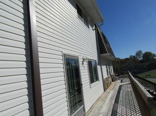 300 Crestview Dr APT 17, Greeneville, TN 37745